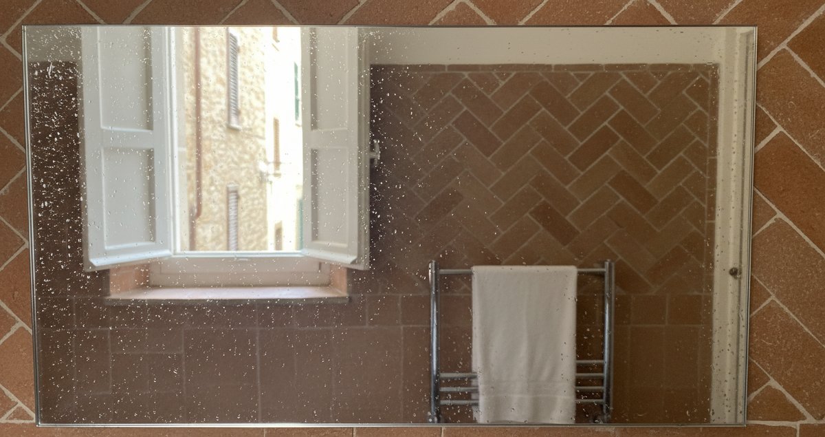 perche-condensa-bagno-resta-non-va-via