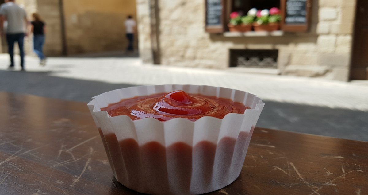 trucco-ketchup-cups-tre-volte-piu-salsa